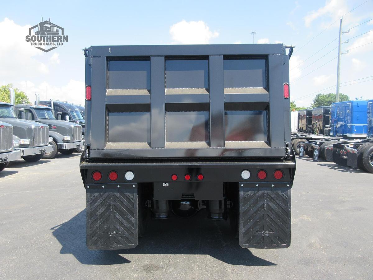 Used 2019 FREIGHTLINER CASCADIA 113