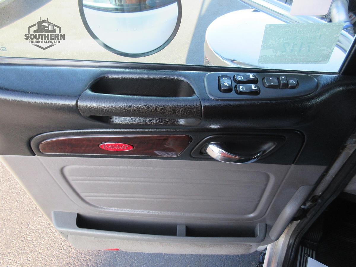 Used 2020 PETERBILT 389