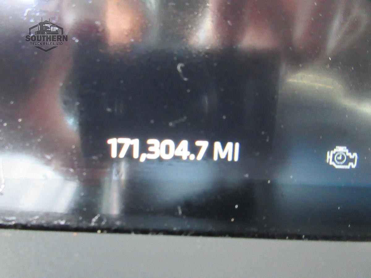 Used 2023 KENWORTH T880