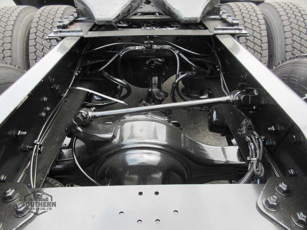 Used 2020 FREIGHTLINER CASCADIA 126