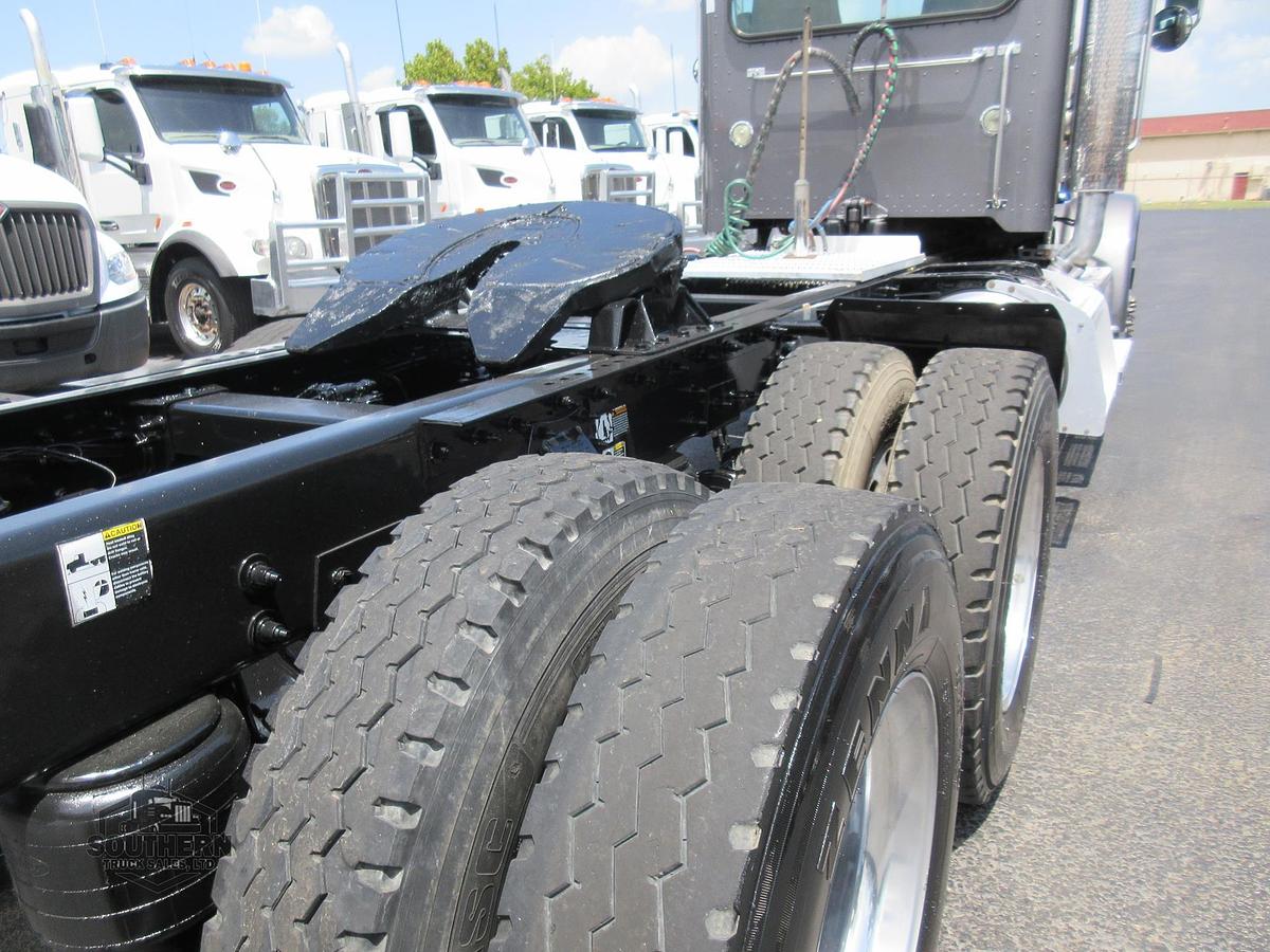 Used 2022 PETERBILT 389