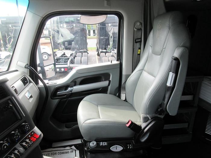 Used 2021 KENWORTH T880