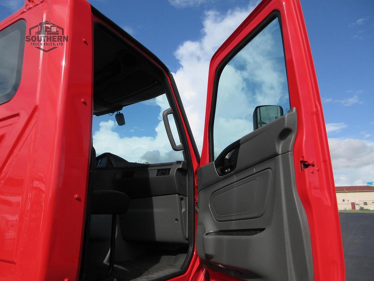 Used 2023 INTERNATIONAL LT