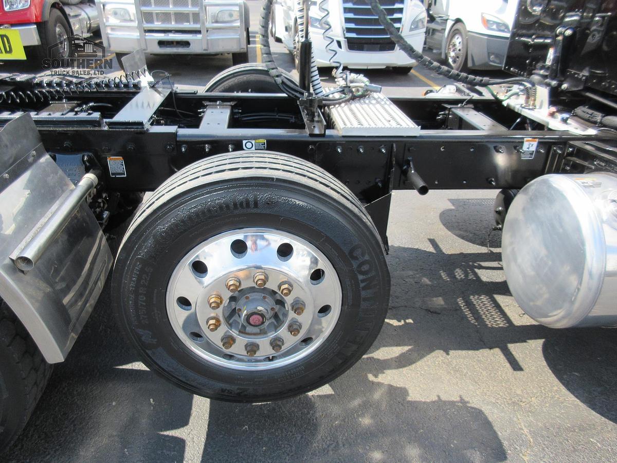 Used 2024 PETERBILT 389