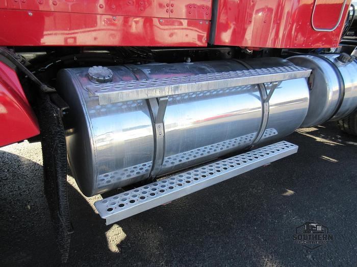 Used 2011 KENWORTH T800