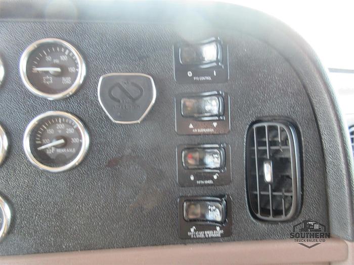 Used 2015 PETERBILT 389