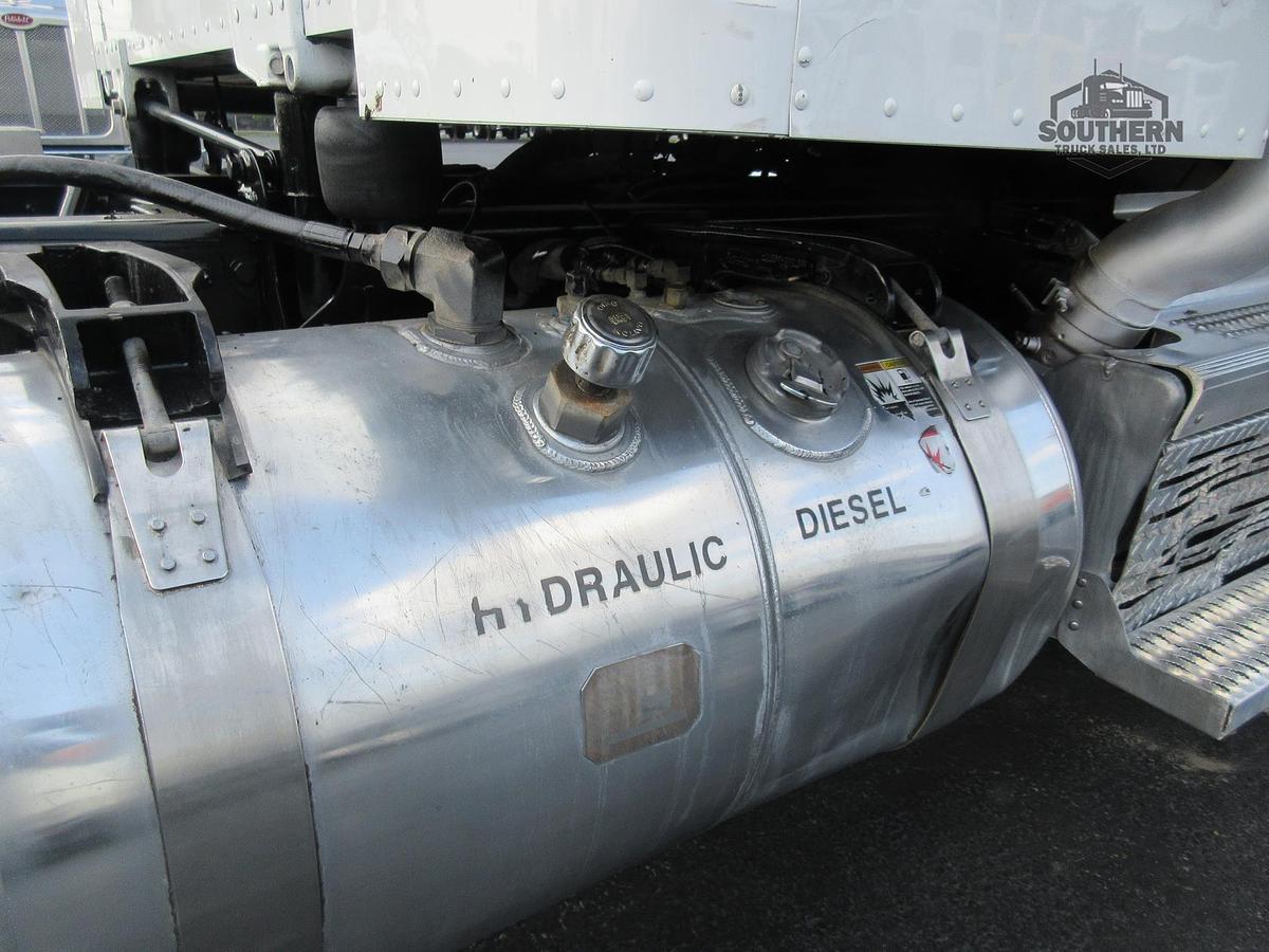 Used 2019 PETERBILT 567