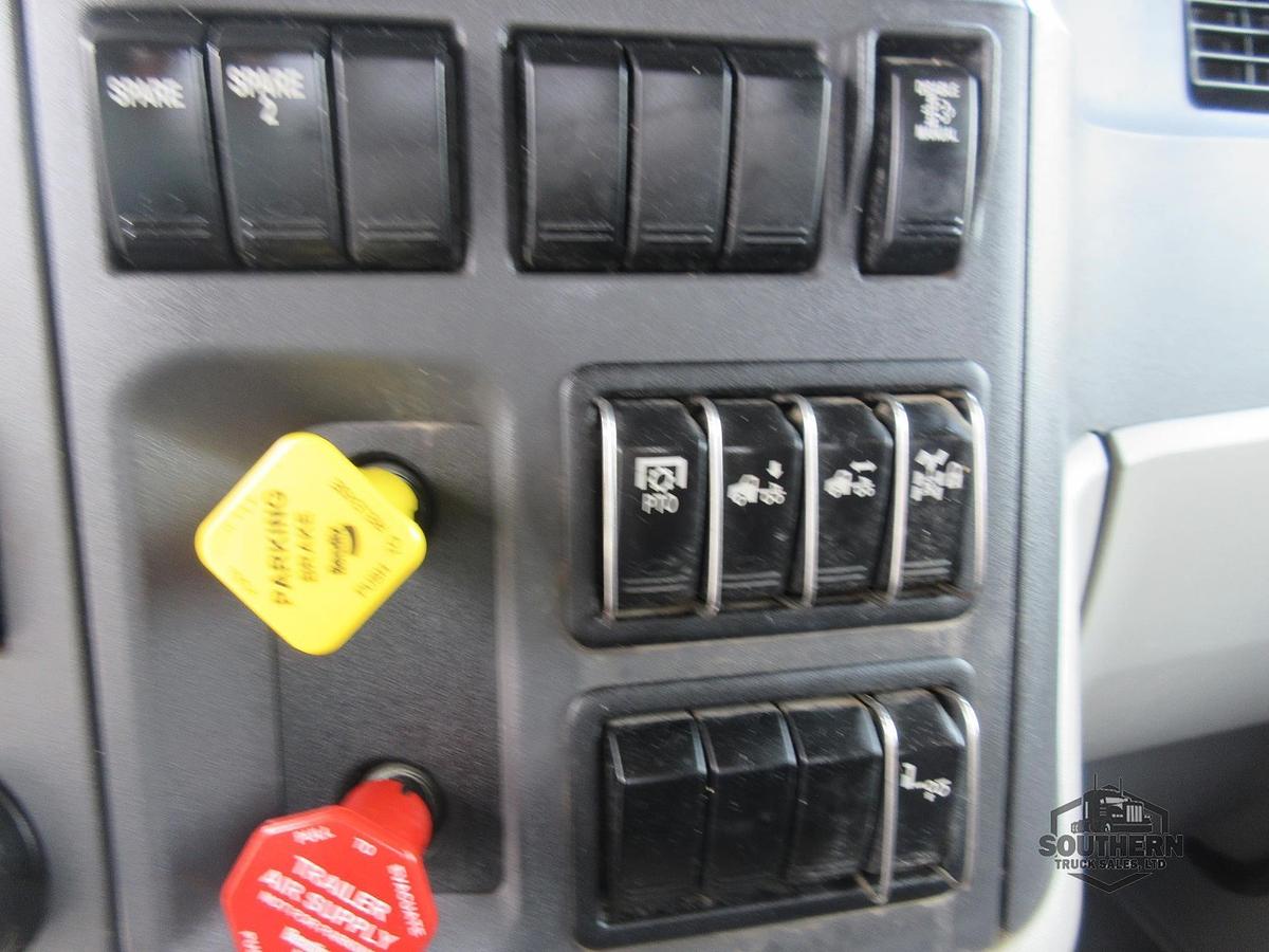 Used 2020 PETERBILT 567