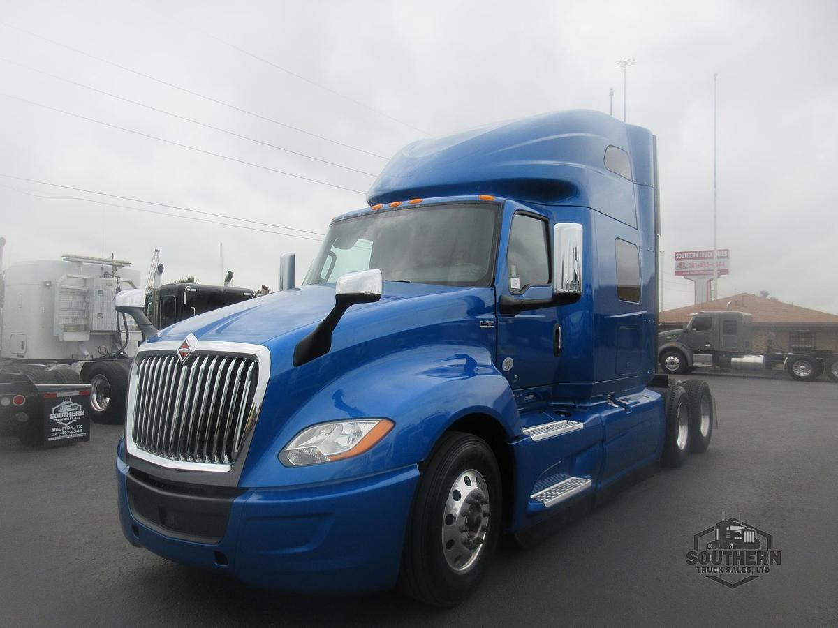 Used 2021 INTERNATIONAL LT