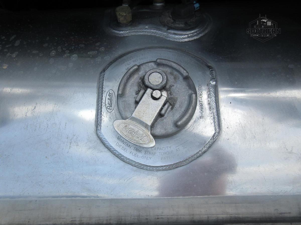 Used 2018 PETERBILT 389