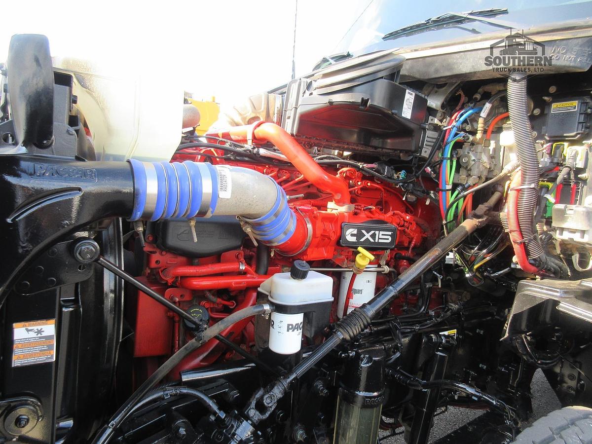 Used 2023 KENWORTH T880