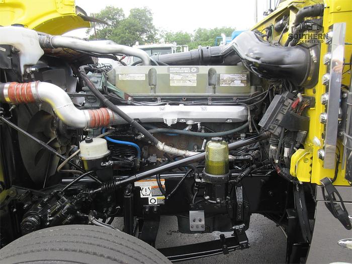 Used 2016 PETERBILT 389