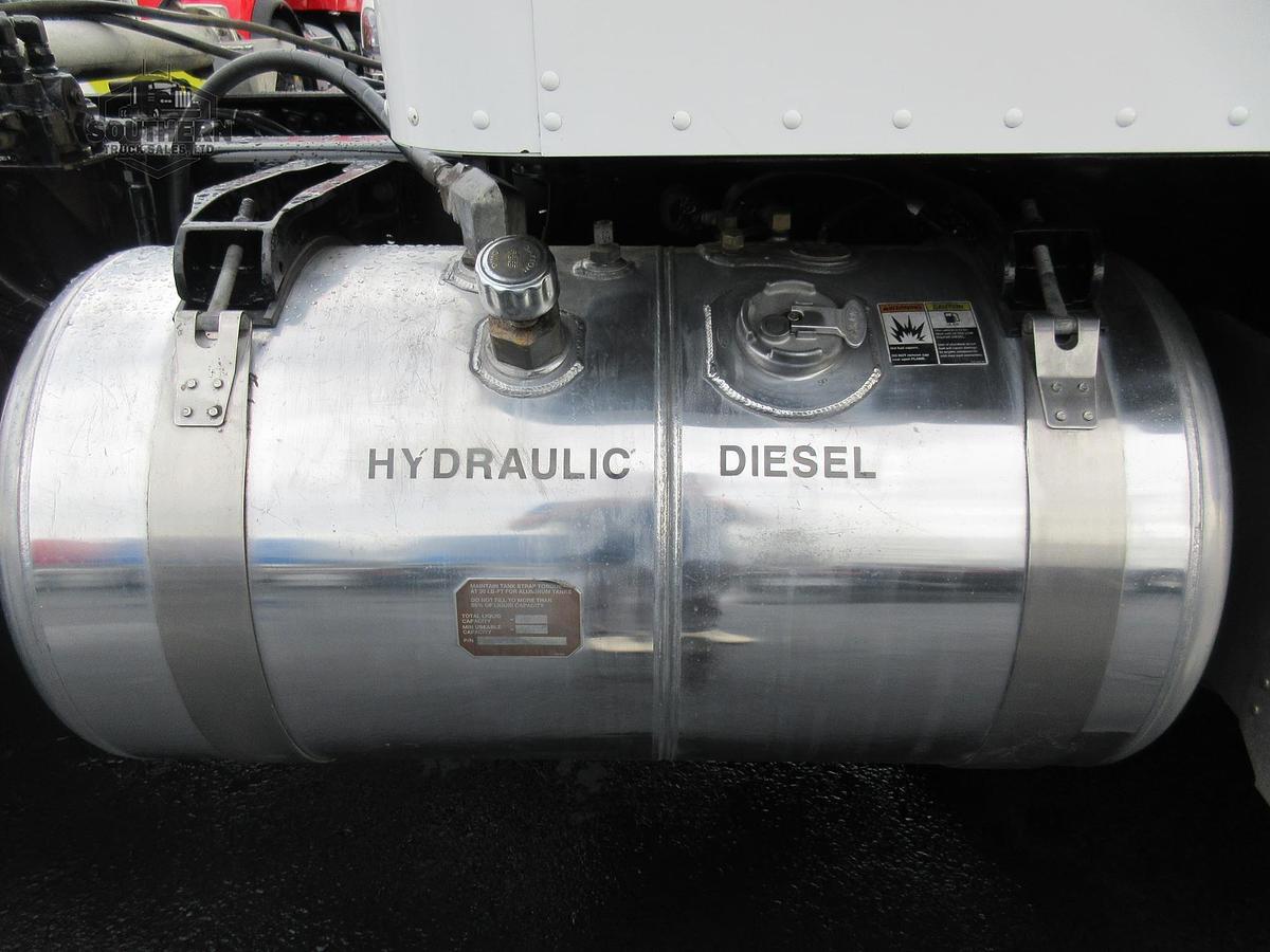 Used 2019 PETERBILT 567