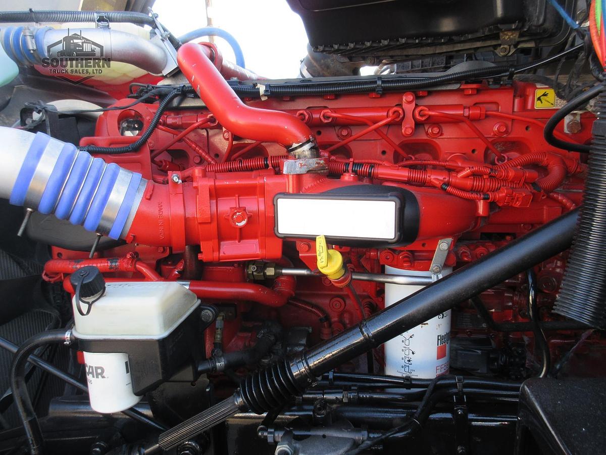 Used 2023 PETERBILT 567