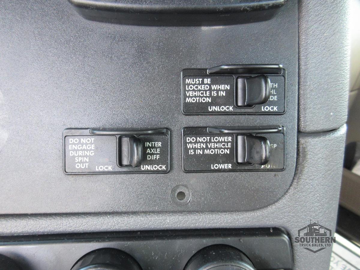 Used 2018 FREIGHTLINER CASCADIA 125