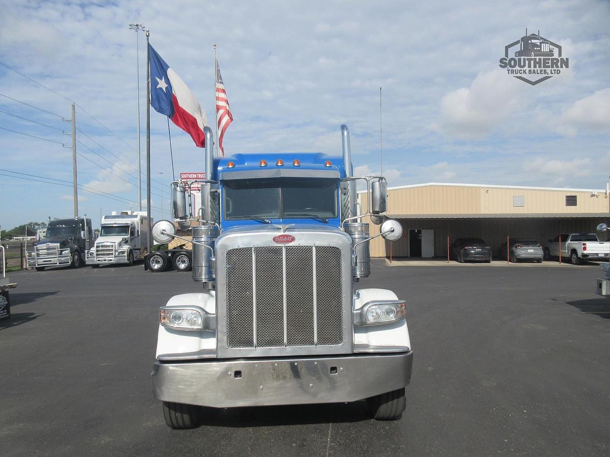 Used 2019 PETERBILT 389