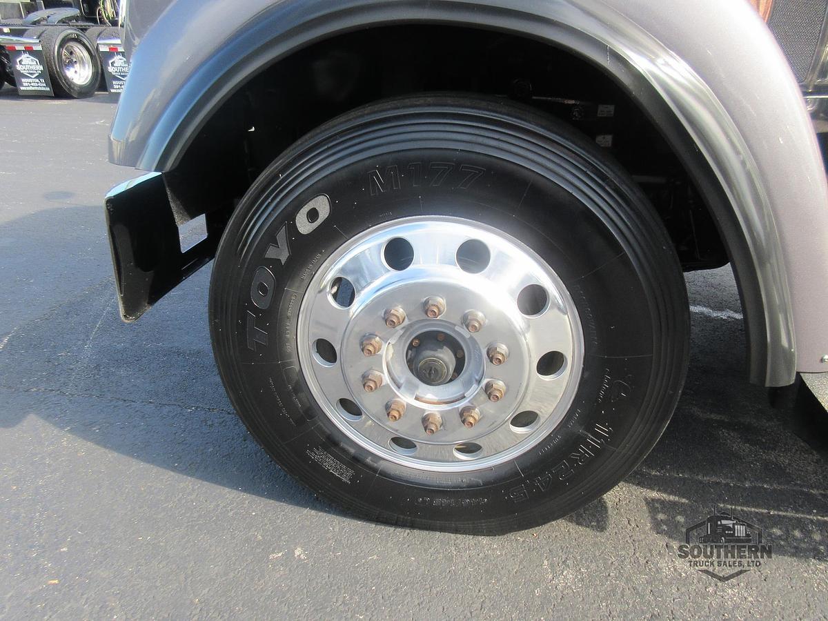 Used 2020 FREIGHTLINER 122SD