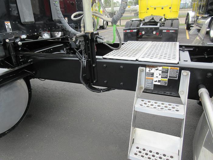 Used 2021 KENWORTH T880