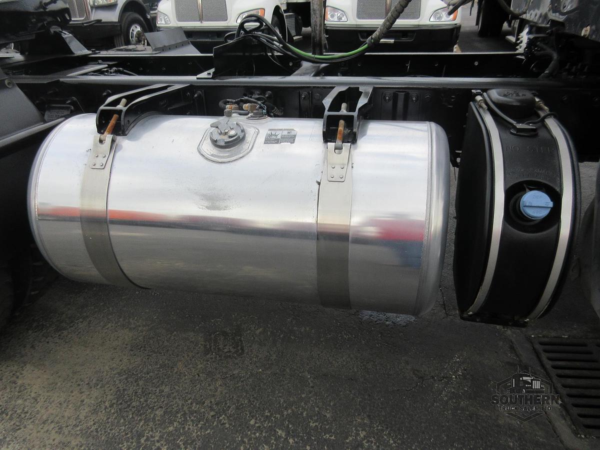 Used 2019 PETERBILT 567