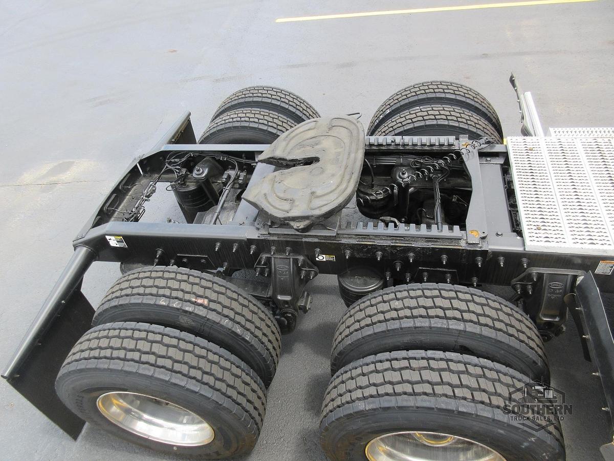 Used 2018 PETERBILT 389