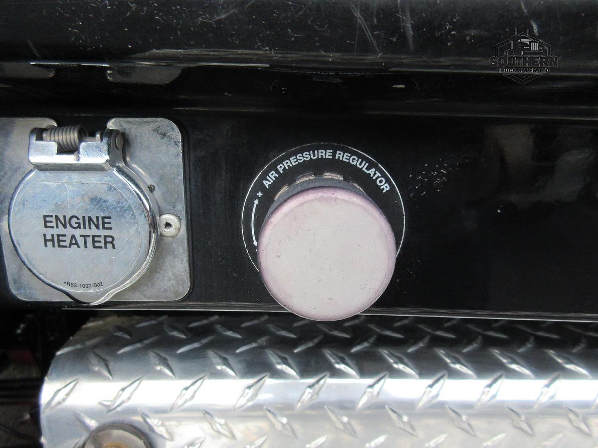 Used 2023 KENWORTH T880