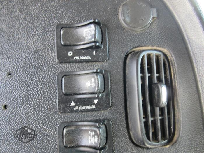 Used 2015 PETERBILT 365