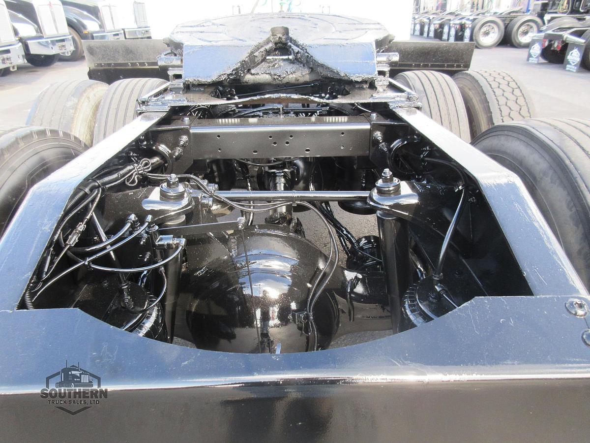 Used 2016 PETERBILT 389