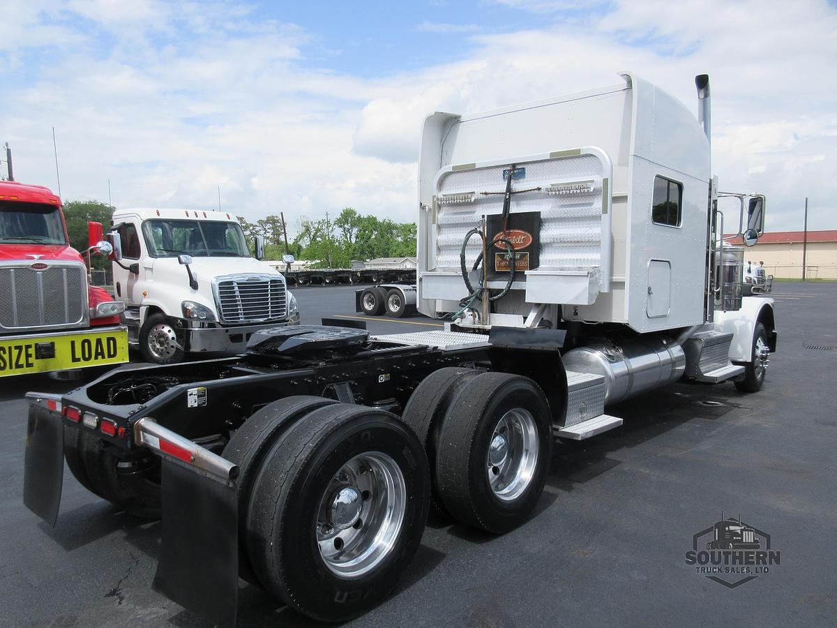 Used 2019 PETERBILT 389