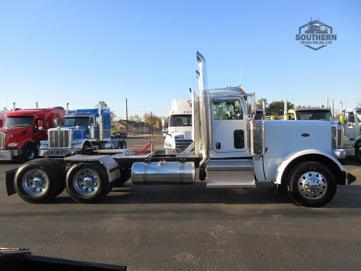 Used 2020 PETERBILT 389