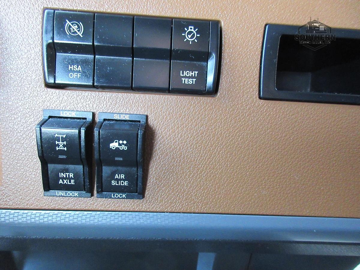 Used 2020 FREIGHTLINER CASCADIA 126