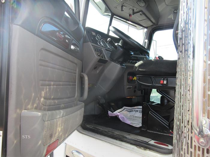 Used 2015 PETERBILT 389