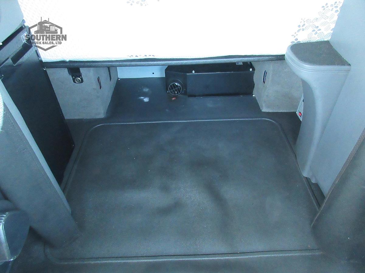 Used 2021 INTERNATIONAL LT