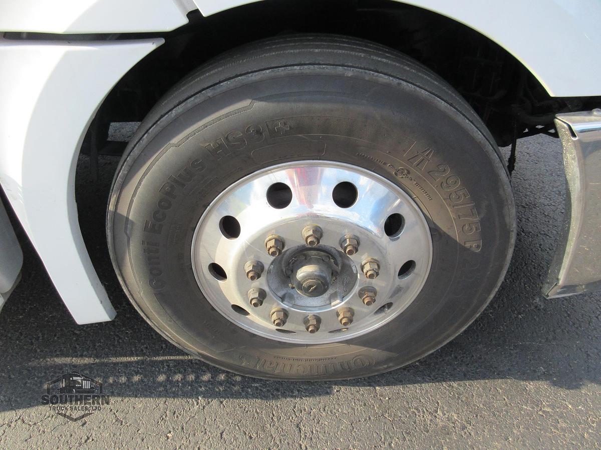 Used 2019 FREIGHTLINER CASCADIA 126