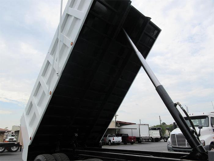 Used 2015 PETERBILT 365