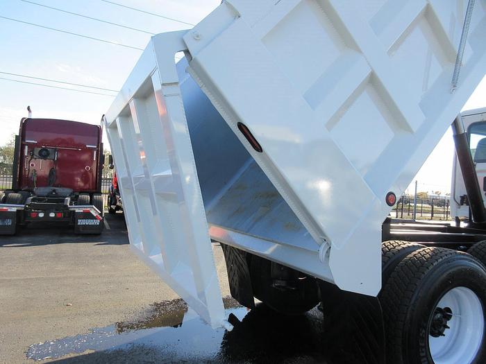 Used 2017 FREIGHTLINER CASCADIA 113