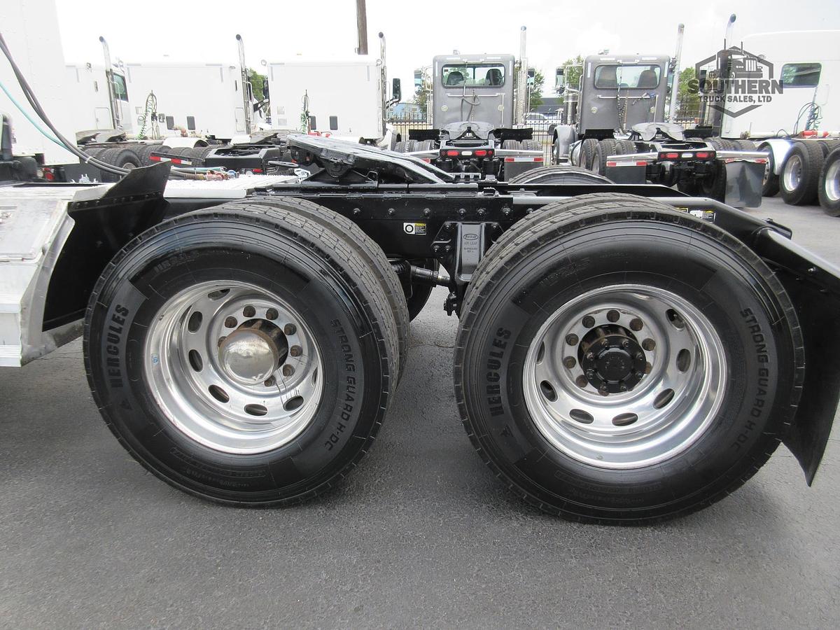 Used 2018 PETERBILT 389