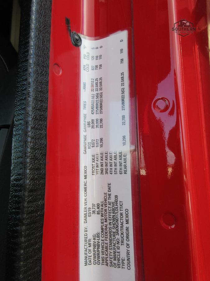 Used 2020 FREIGHTLINER CORONADO 122 SD