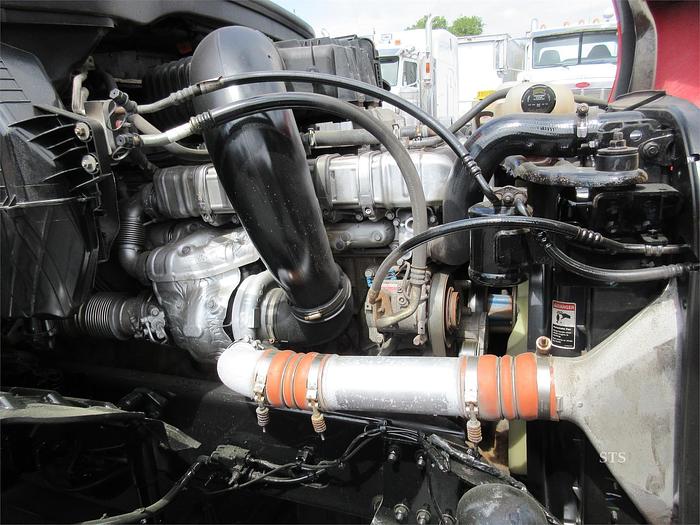 Used 2019 FREIGHTLINER CASCADIA 126