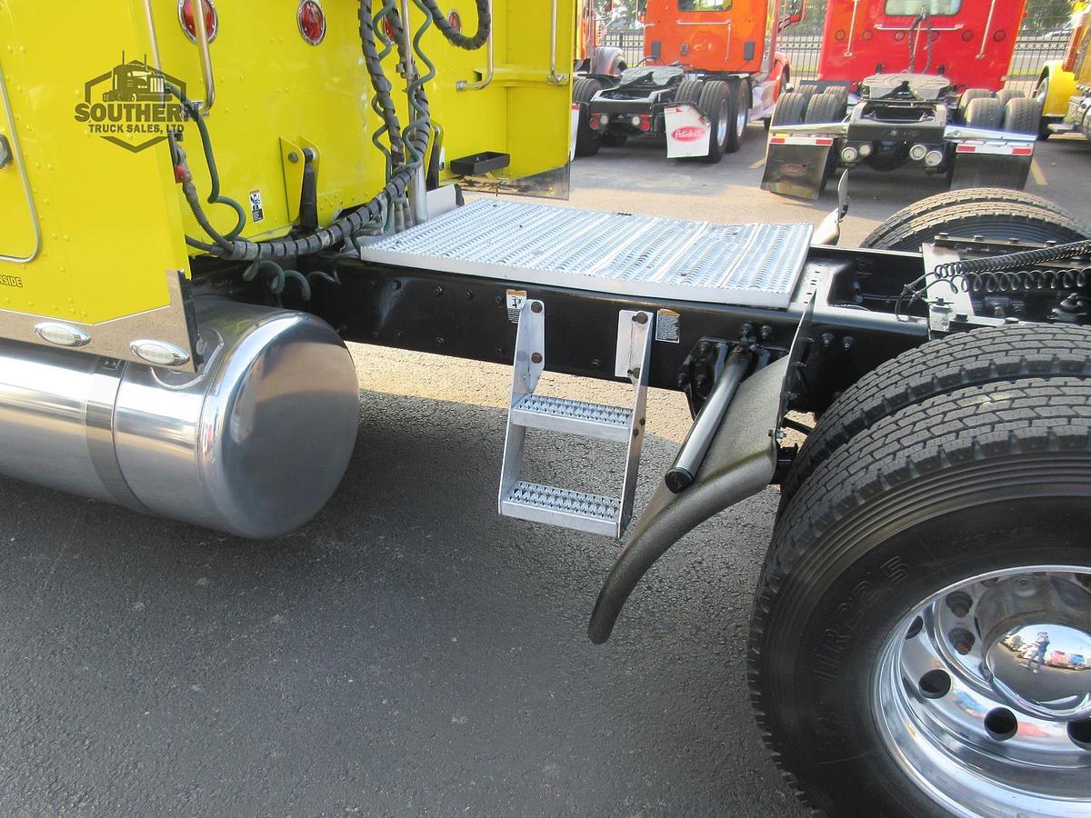 Used 2019 PETERBILT 389