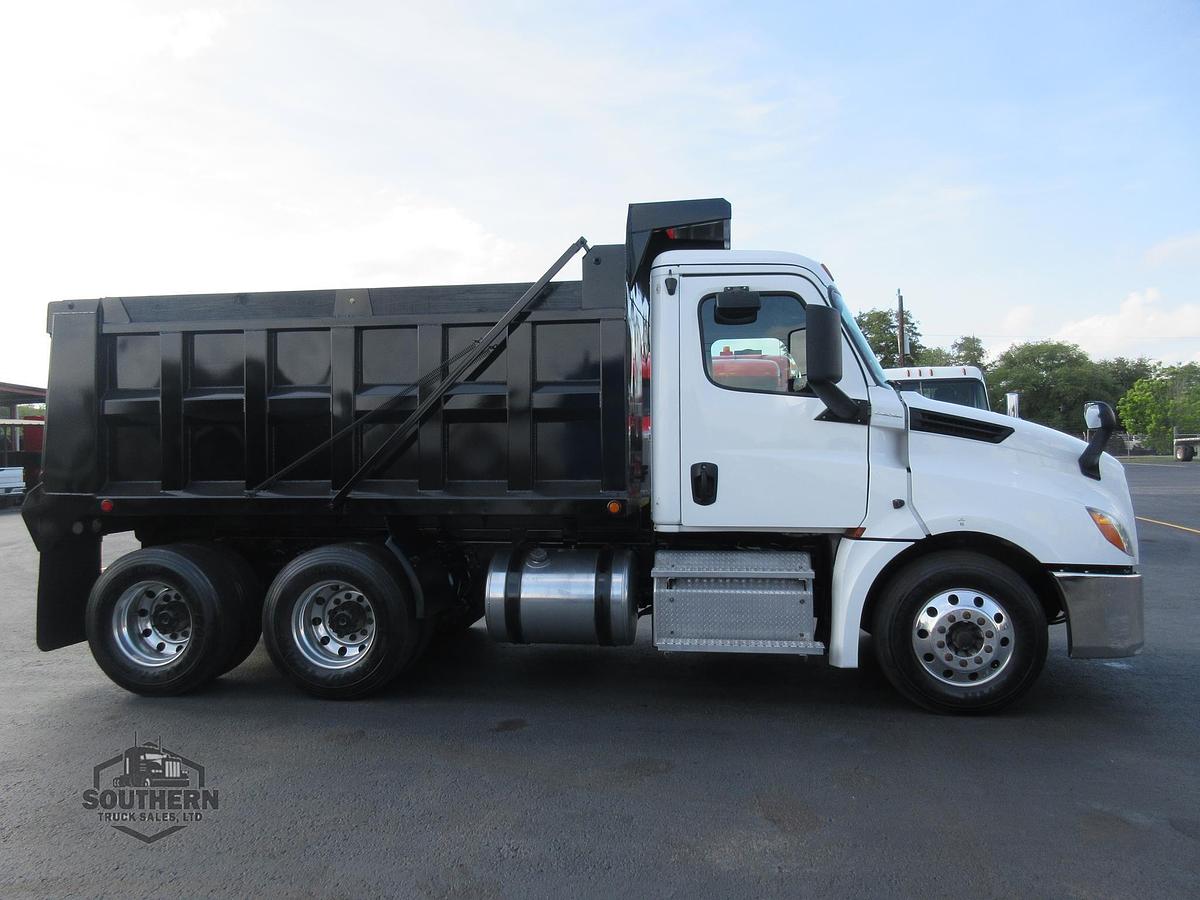 Used 2019 FREIGHTLINER CASCADIA 126