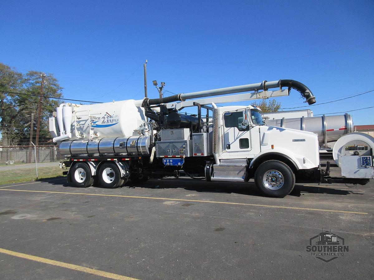 Used 2013 KENWORTH T800