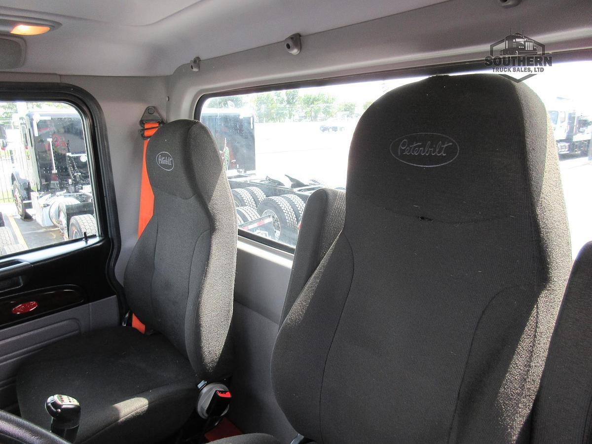 Used 2022 PETERBILT 389