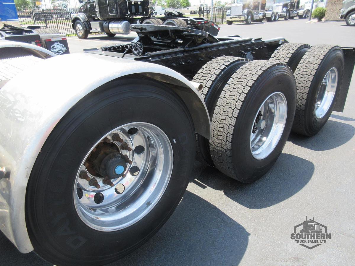 Used 2019 PETERBILT 567