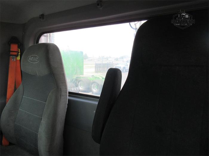 Used 2015 PETERBILT 365