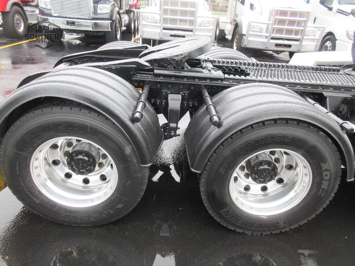 Used 2021 FREIGHTLINER CORONADO 122 SD