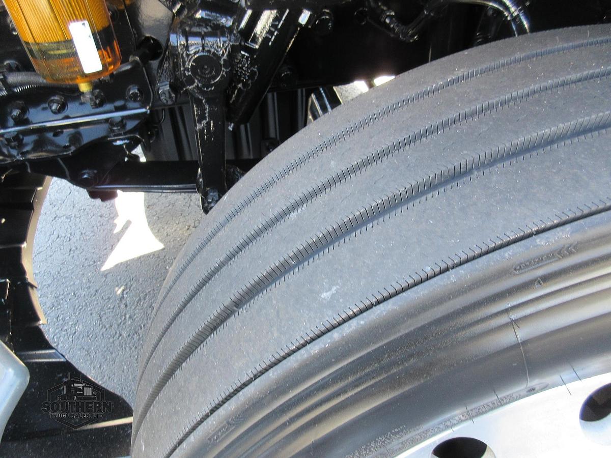 Used 2018 FREIGHTLINER CASCADIA 113