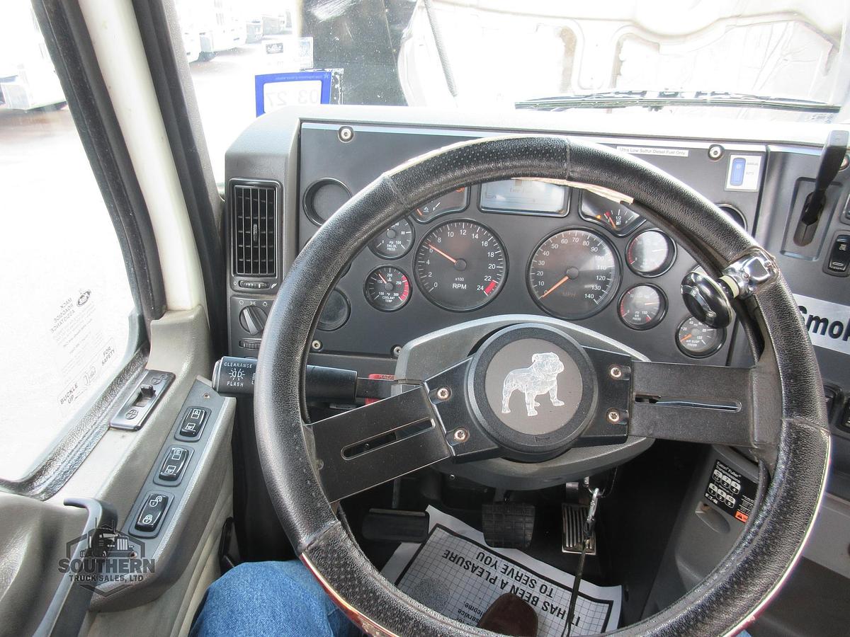 Used 2014 MACK PINNACLE CXU613