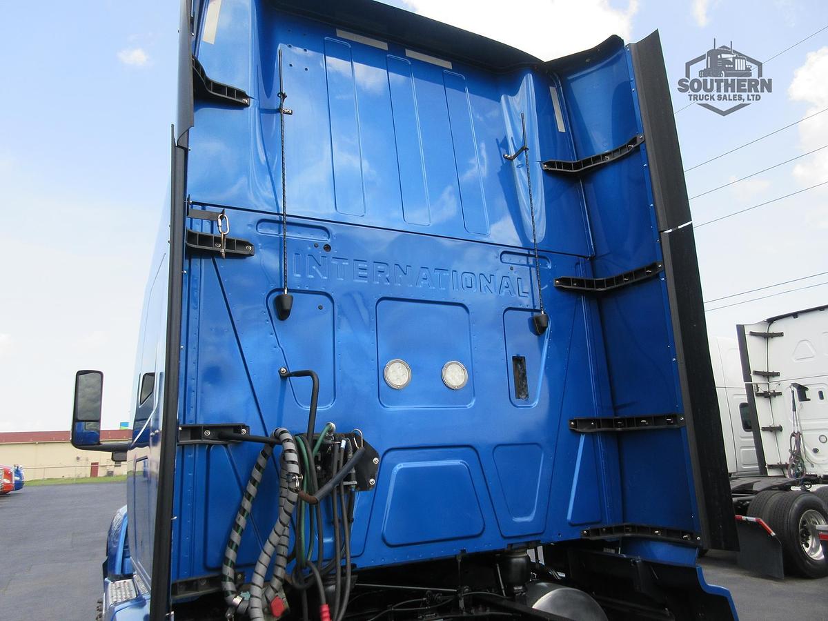 Used 2021 INTERNATIONAL LT