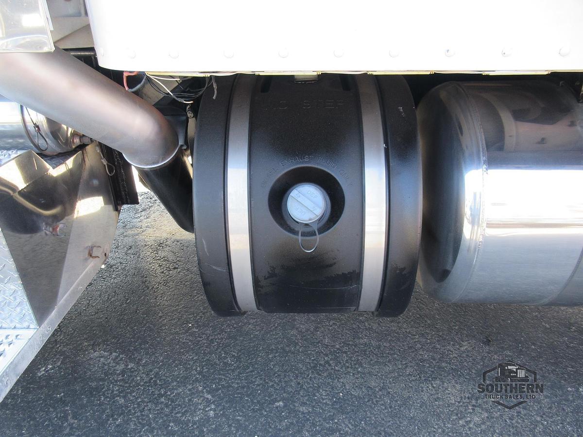 Used 2018 PETERBILT 389