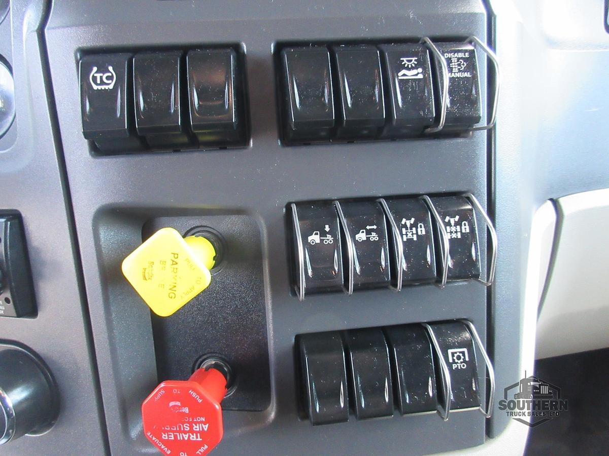 Used 2023 PETERBILT 567